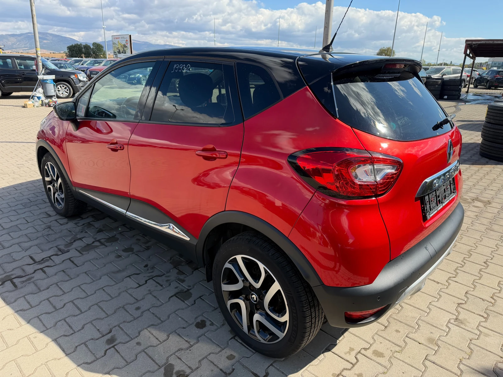 Renault Captur 1.2TCe AVTOMAT/NAVI/KAMERA/KOJA EURO 6, снимка 8 - Автомобили и джипове - 56213225