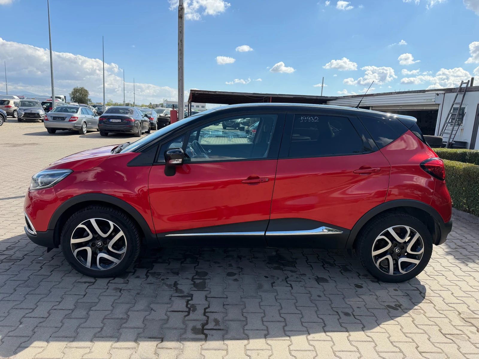 Renault Captur 1.2TCe AVTOMAT/NAVI/KAMERA/KOJA EURO 6, снимка 9 - Автомобили и джипове - 56213225