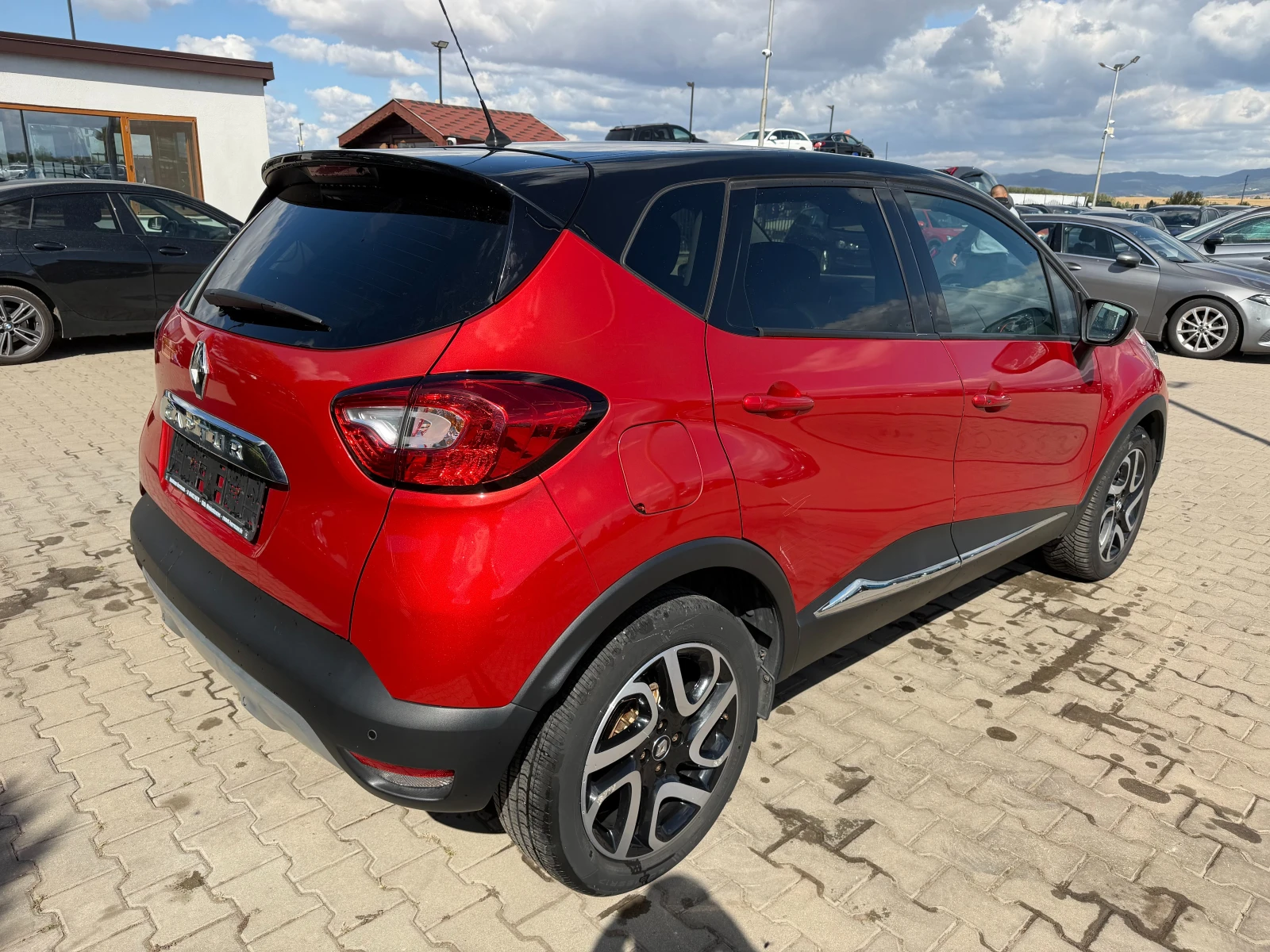 Renault Captur 1.2TCe AVTOMAT/NAVI/KAMERA/KOJA EURO 6, снимка 6 - Автомобили и джипове - 56213225