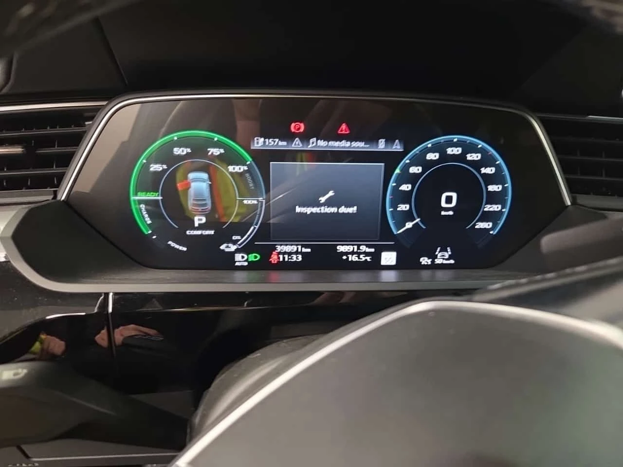 Audi E-Tron * PROGRESSIV * CARFAX * БЕЗ ПЪРВОНАЧАЛНА ВНОСКА, снимка 9 - Автомобили и джипове - 56277485