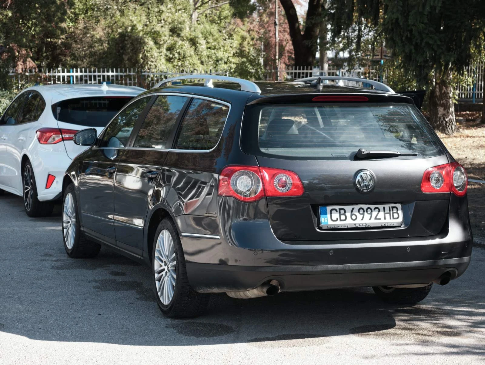 VW Passat B6, снимка 2 - Автомобили и джипове - 56635288