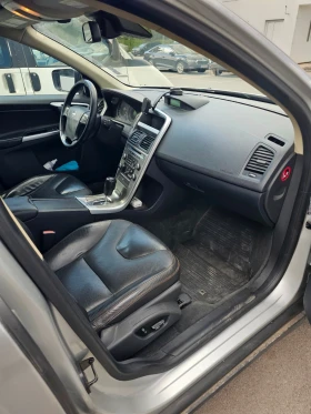Volvo XC60 3.2 AWD, снимка 12
