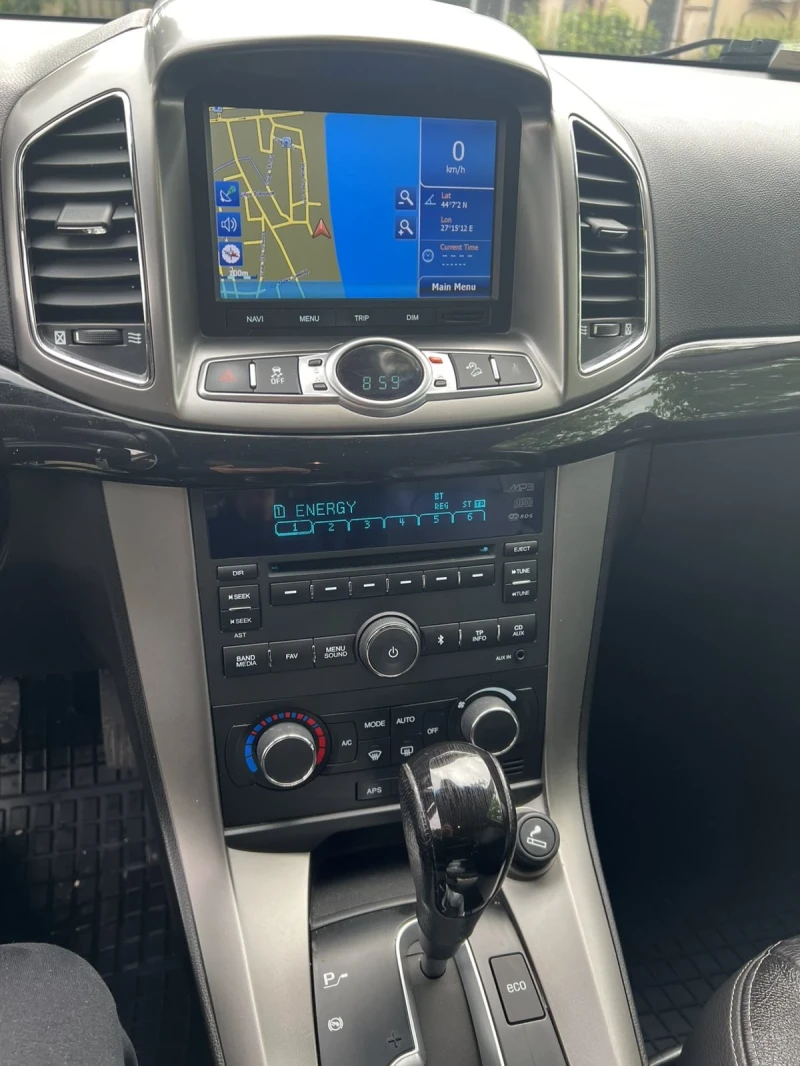 Chevrolet Captiva, снимка 12 - Автомобили и джипове - 53323181