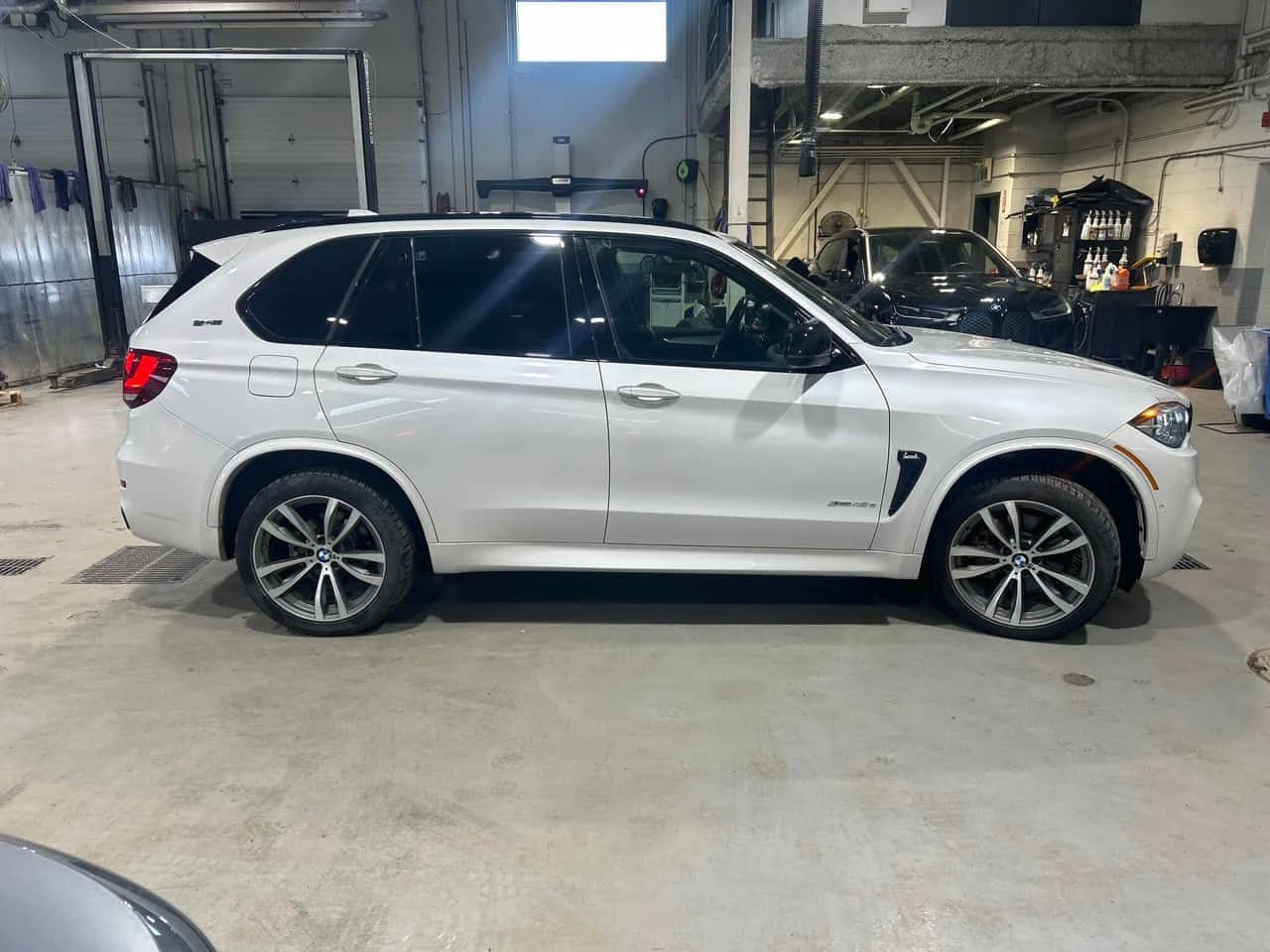 BMW X5 xDrive40e  CARFAX, снимка 3 - Автомобили и джипове - 53825043
