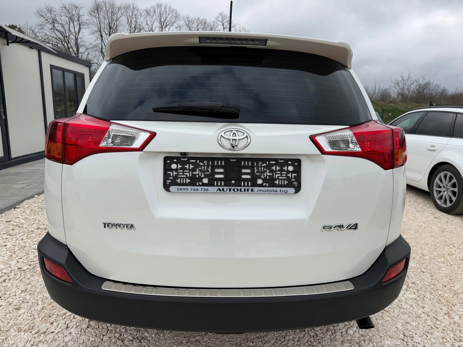 Toyota Rav4 2.0 D-4D 2WD STYLE NAVI CAMERA, снимка 6 - Автомобили и джипове - 53995601