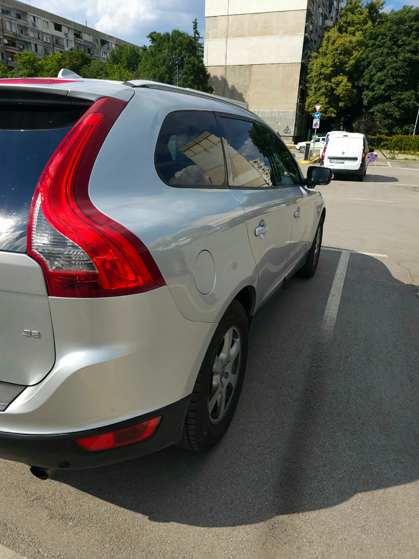 Volvo XC60 3.2 AWD, снимка 7 - Автомобили и джипове - 55107182