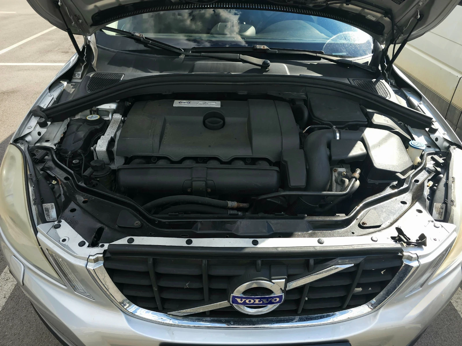 Volvo XC60 3.2 AWD, снимка 3 - Автомобили и джипове - 55107182