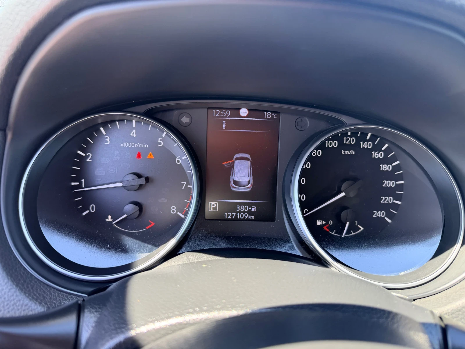 Nissan Qashqai 1.2 * АВТОМАТ * N-Connecta* , снимка 9 - Автомобили и джипове - 55710767