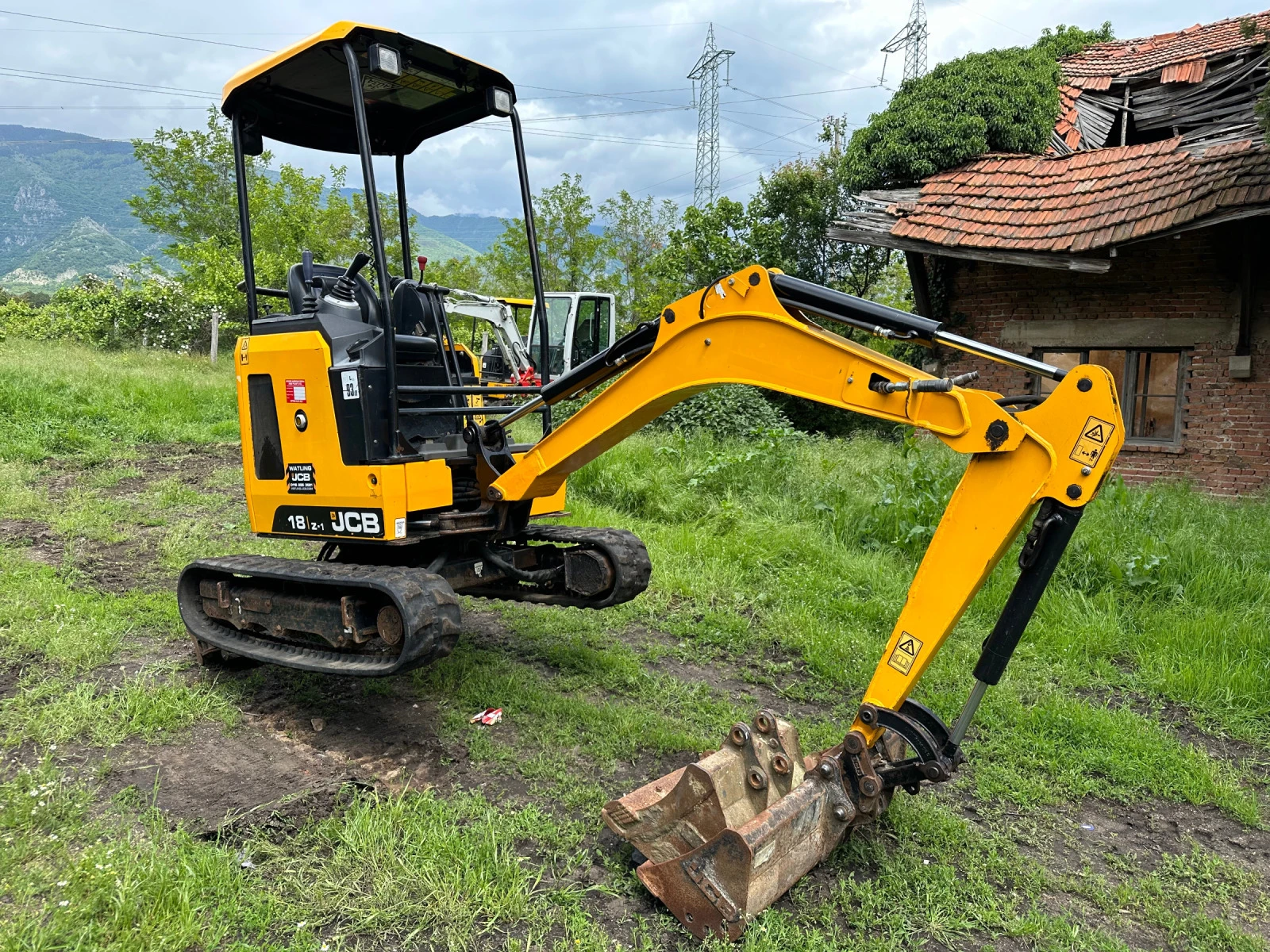 Багер JCB 18z-1 - изображение 2