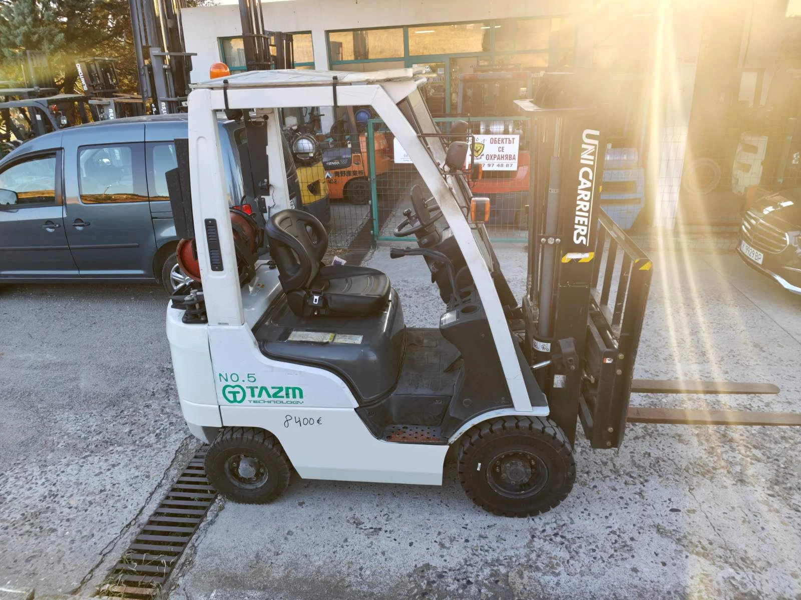 Мотокар UniCarriers ПЕРФЕКТЕН ГАЗОКАР, снимка 8 - Индустриална техника - 55669338