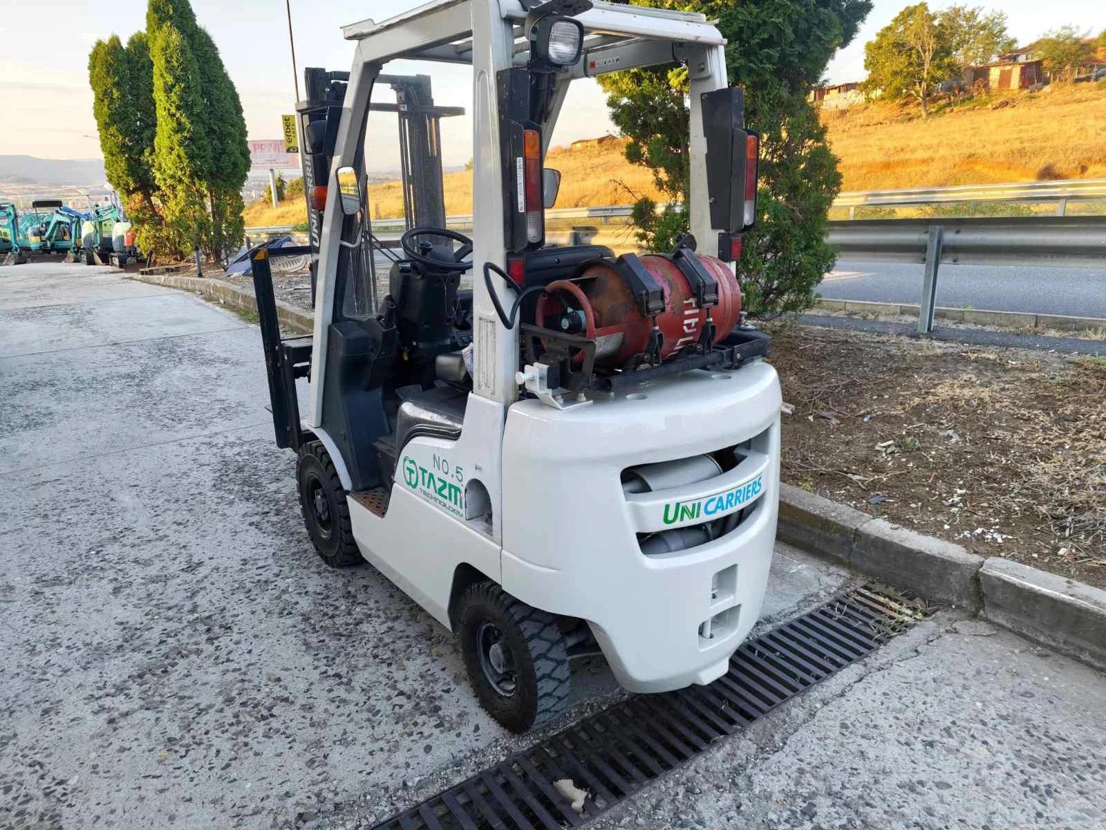 Мотокар UniCarriers ПЕРФЕКТЕН ГАЗОКАР