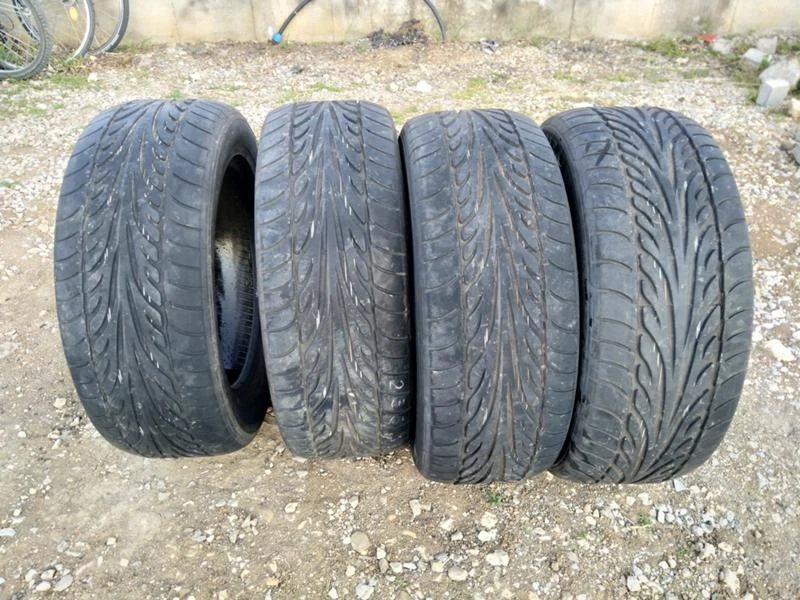 Гуми Летни 235/55R17, снимка 1 - Гуми и джанти - 28645566