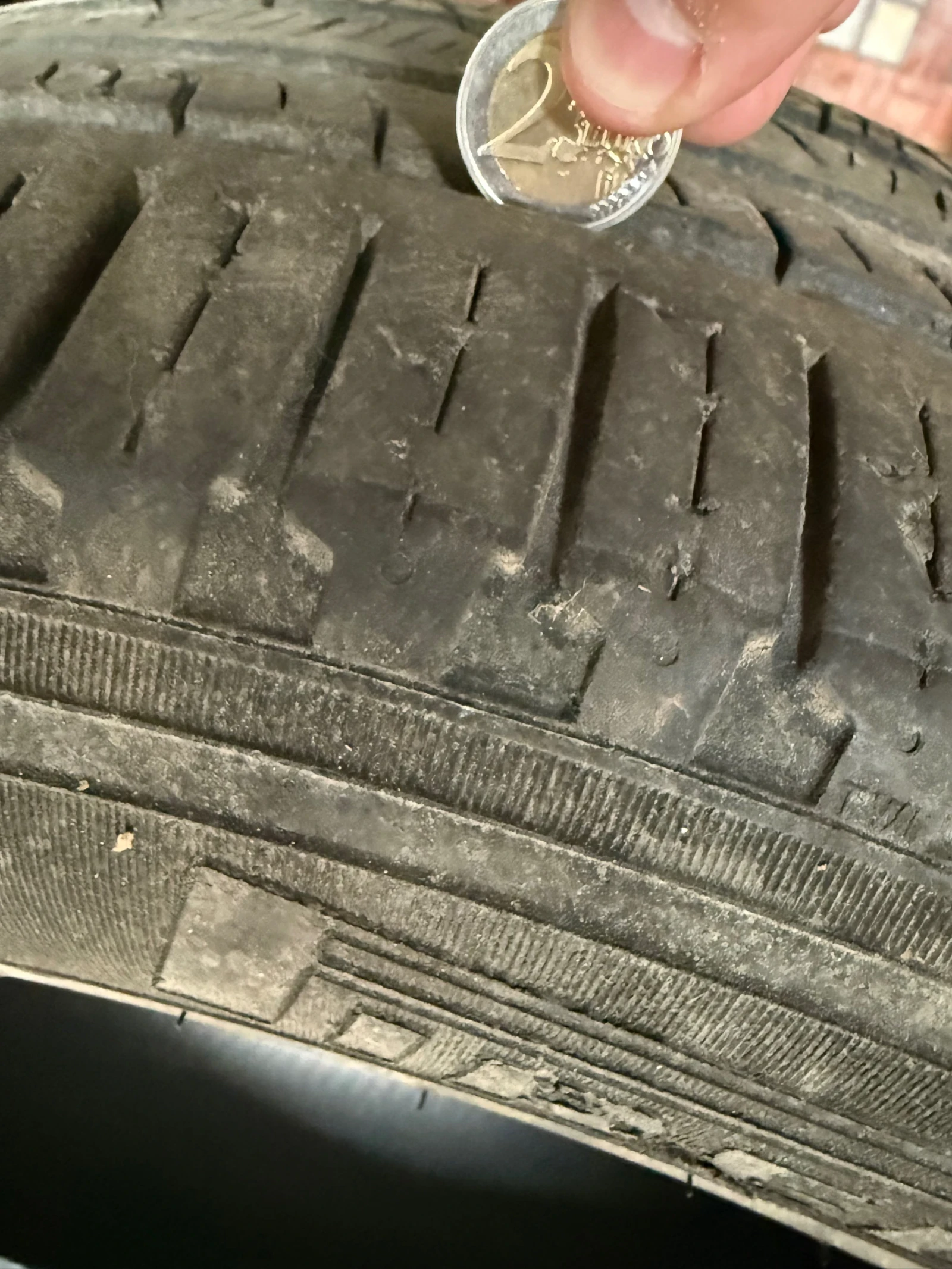 Гуми Летни 235/60R18, снимка 3 - Гуми и джанти - 54477812