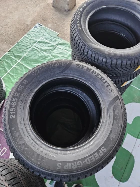 Гуми Зимни 215/65R16, снимка 4 - Гуми и джанти - 47962831