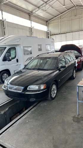 Volvo V70 d5 4x4, снимка 2