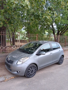 Toyota Yaris 1.4-БЕНЗИН-87к.с.-МАЛКИЯТ ДАНЪК-НАВИ-ПАРКТРОНИК!!!, снимка 1