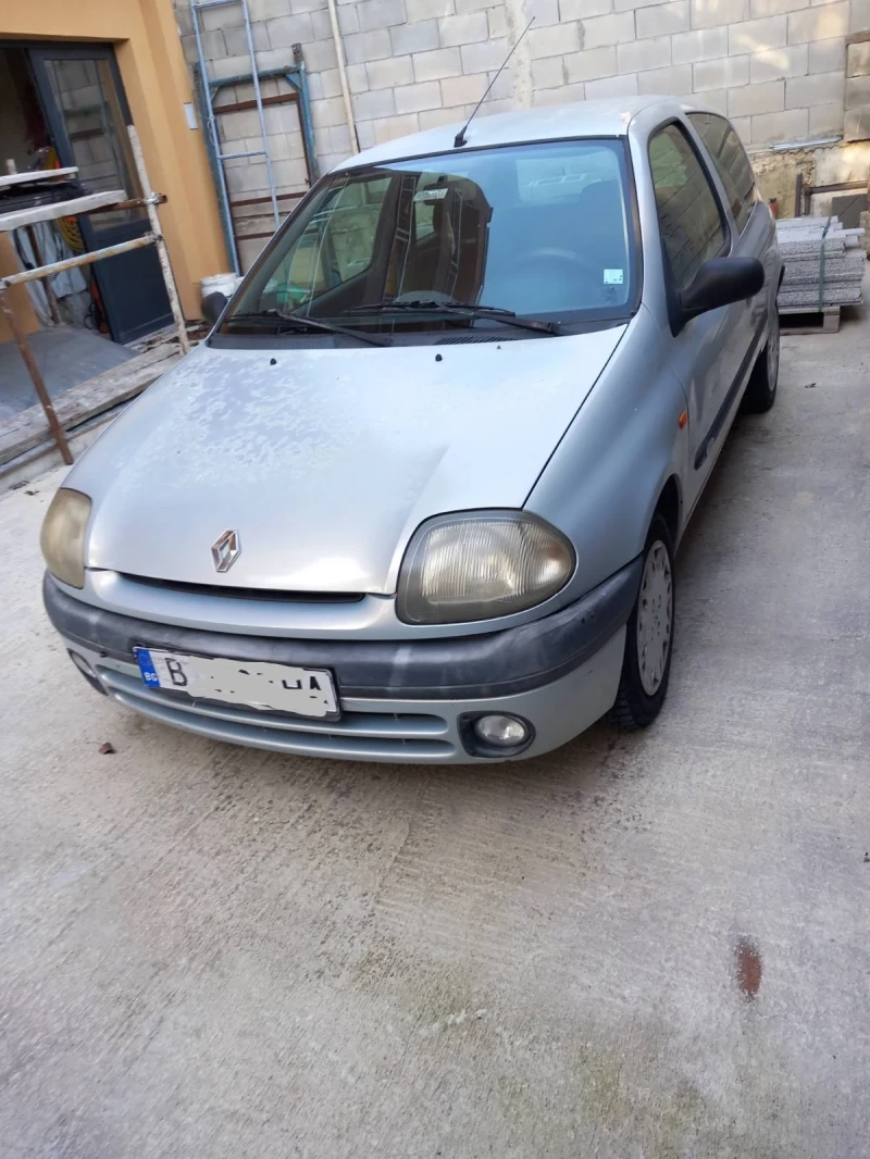 Renault Clio, снимка 1 - Автомобили и джипове - 47472846