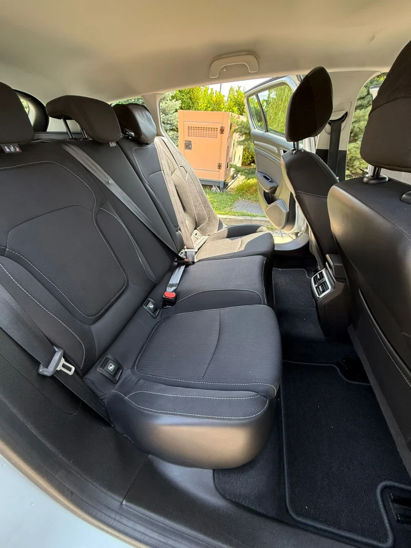 Renault Megane 95000км Hybrid ЛИЗИНГ, снимка 8 - Автомобили и джипове - 51355372