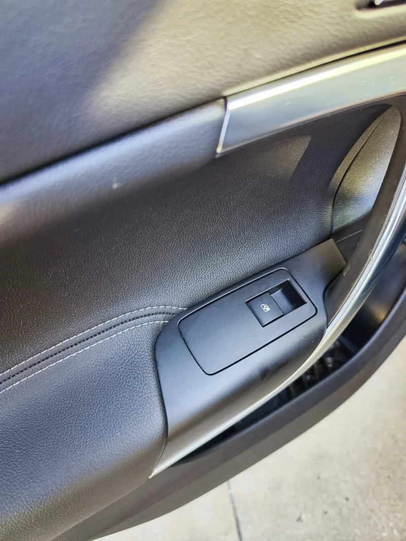 Opel Insignia 2.0 CDTI ПАНОРАМА 4Х4  LED, снимка 10 - Автомобили и джипове - 51915412