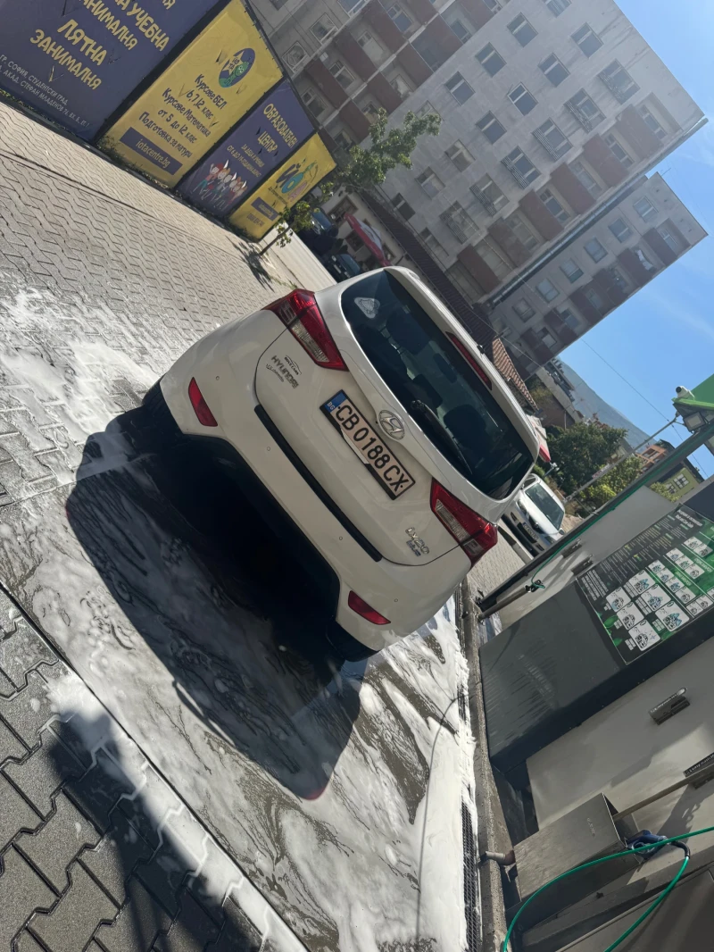 Hyundai Ix20, снимка 4 - Автомобили и джипове - 52267894