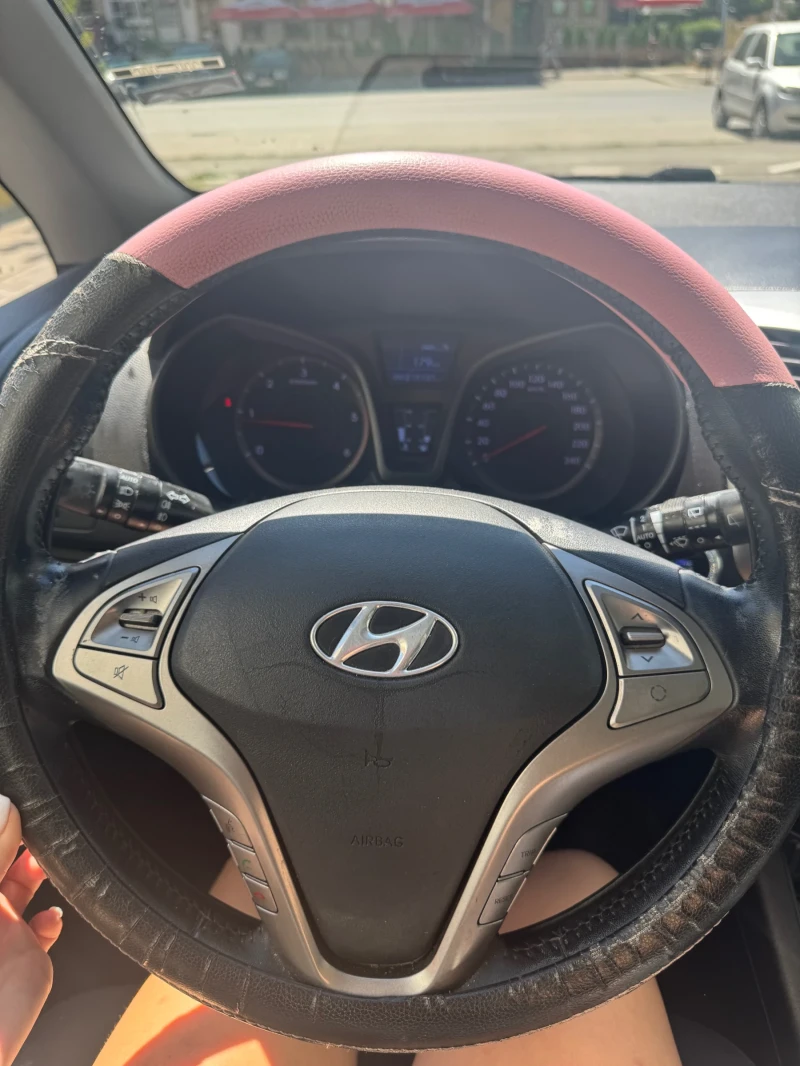 Hyundai Ix20, снимка 9 - Автомобили и джипове - 52267894