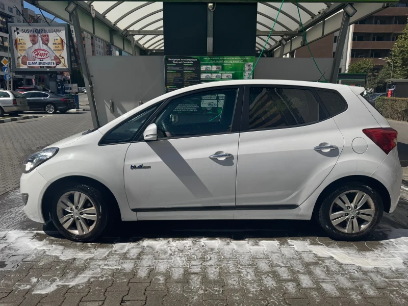 Hyundai Ix20, снимка 3 - Автомобили и джипове - 52267894