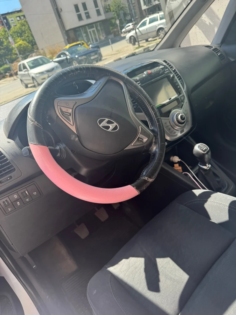Hyundai Ix20, снимка 7 - Автомобили и джипове - 52267894