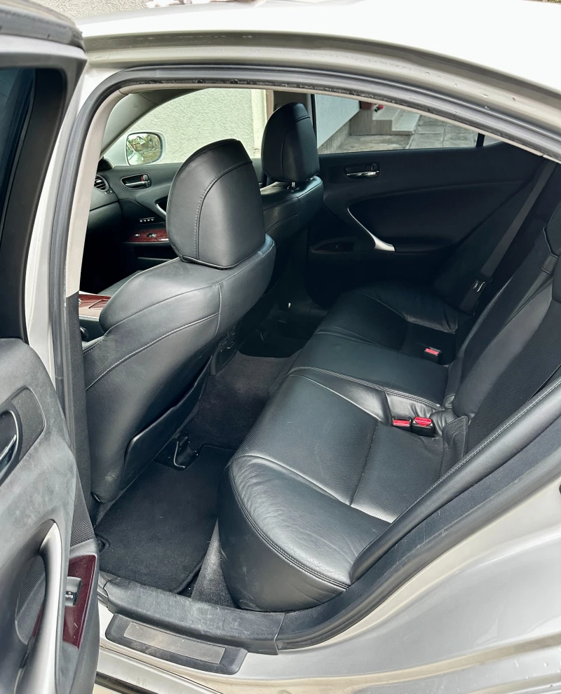 Lexus IS 250, снимка 12 - Автомобили и джипове - 52393276
