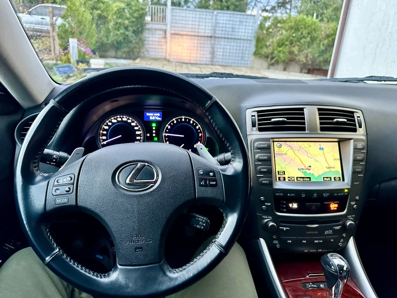 Lexus IS 250, снимка 14 - Автомобили и джипове - 52393276