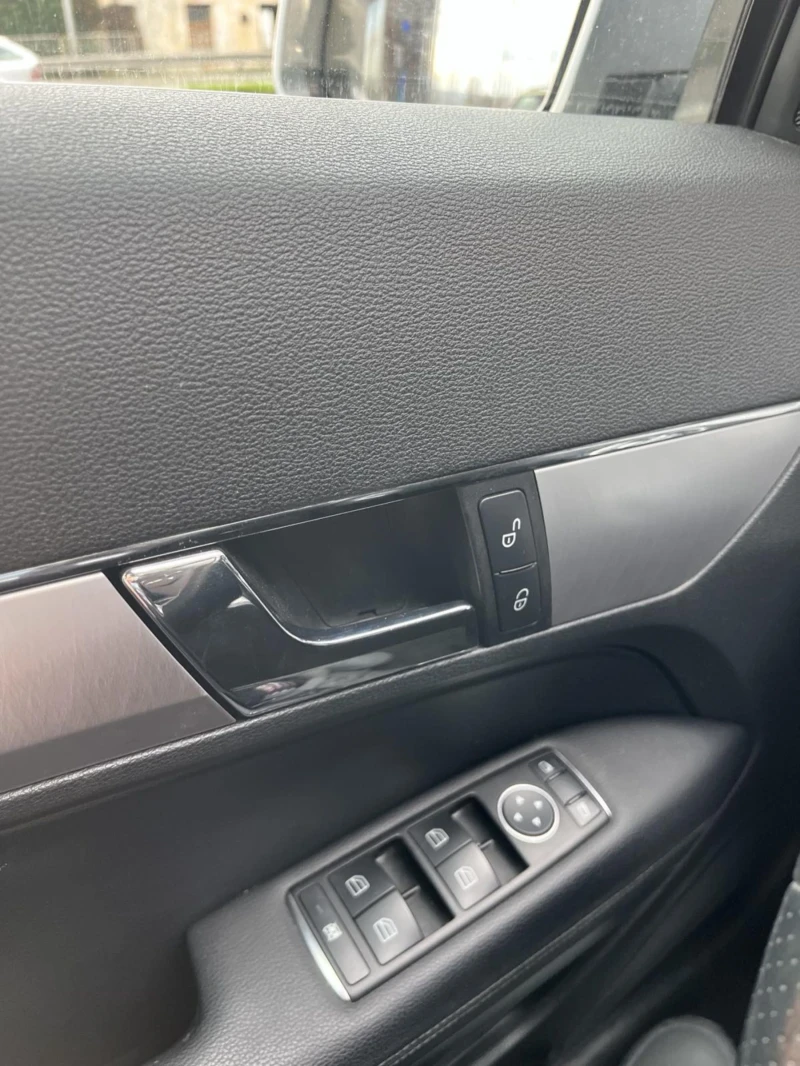 Mercedes-Benz E 250 W207 2.2 CDI, снимка 10 - Автомобили и джипове - 52548722