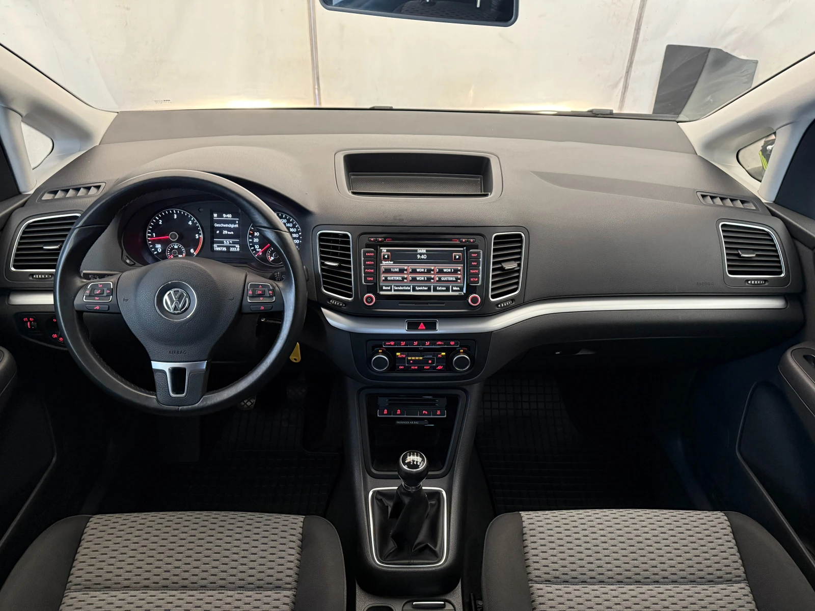 VW Sharan 2.0TDI* 140к.с* СЕРВИЗНА КНИЖКА С ПЪЛНА ИСТОРИЯ В  - изображение 9