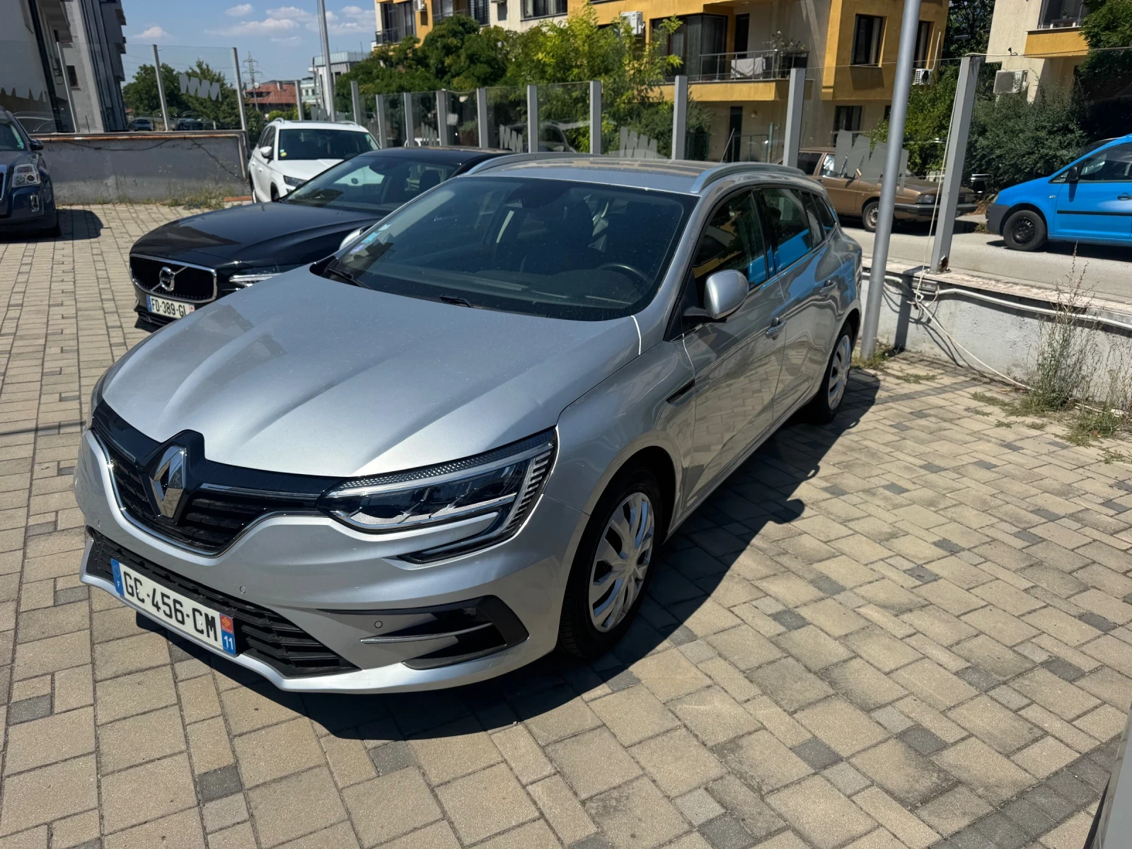 Renault Megane 95000км Plug in Hybrid - изображение 3
