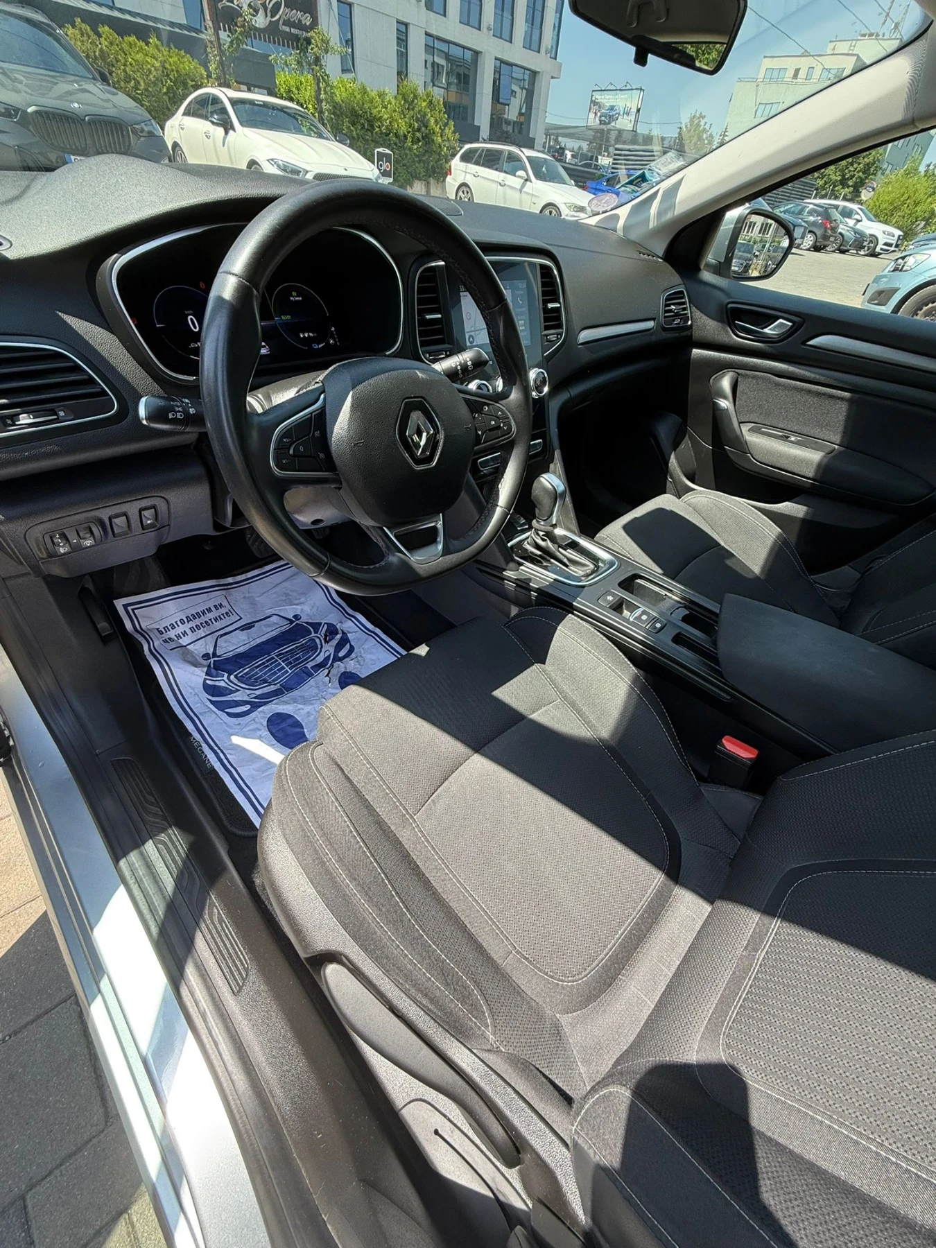 Renault Megane 95000км Plug in Hybrid - изображение 6