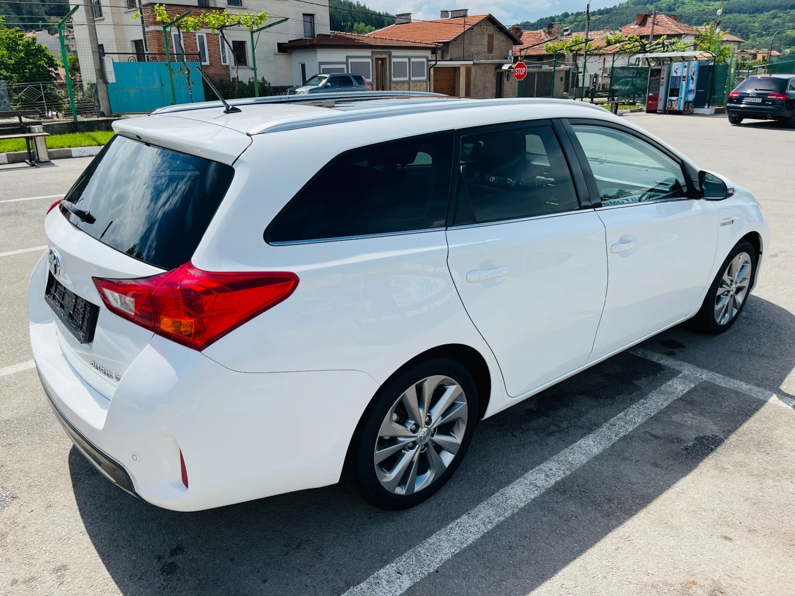 Toyota Auris  - изображение 4