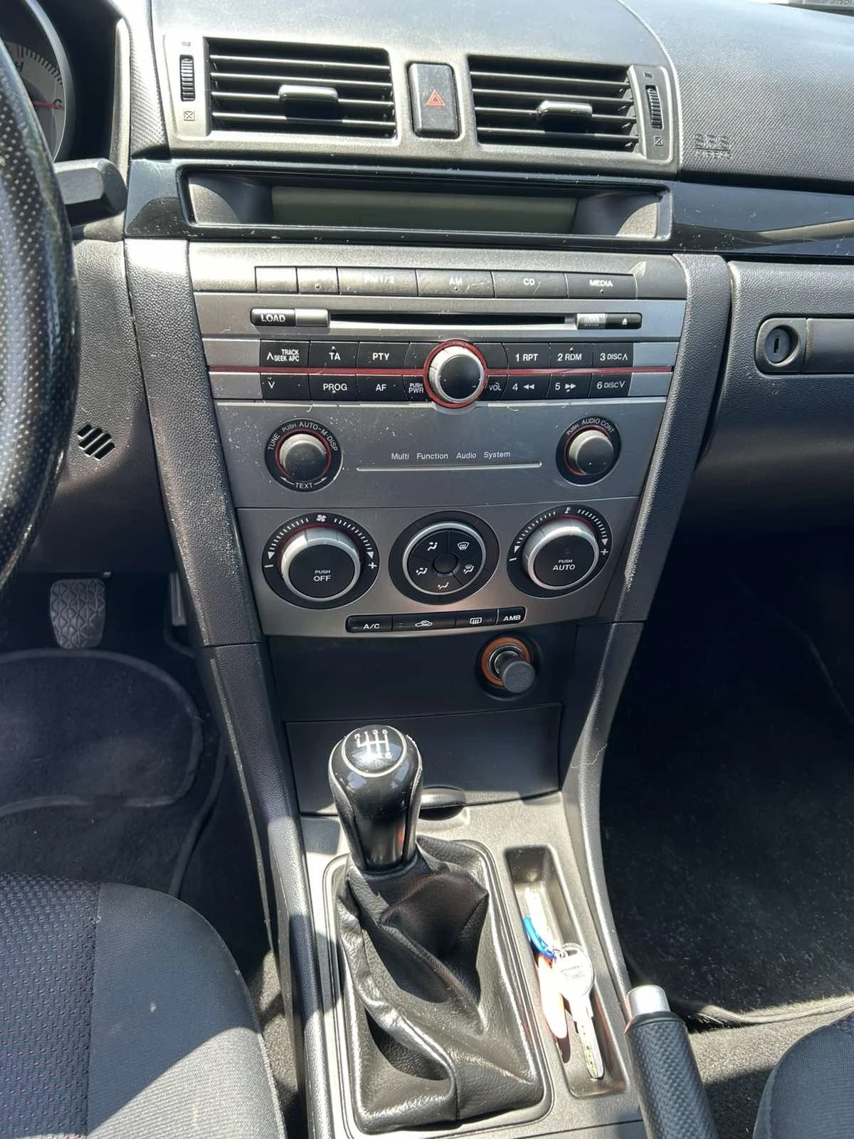 Mazda 3 1.6HDI - изображение 7