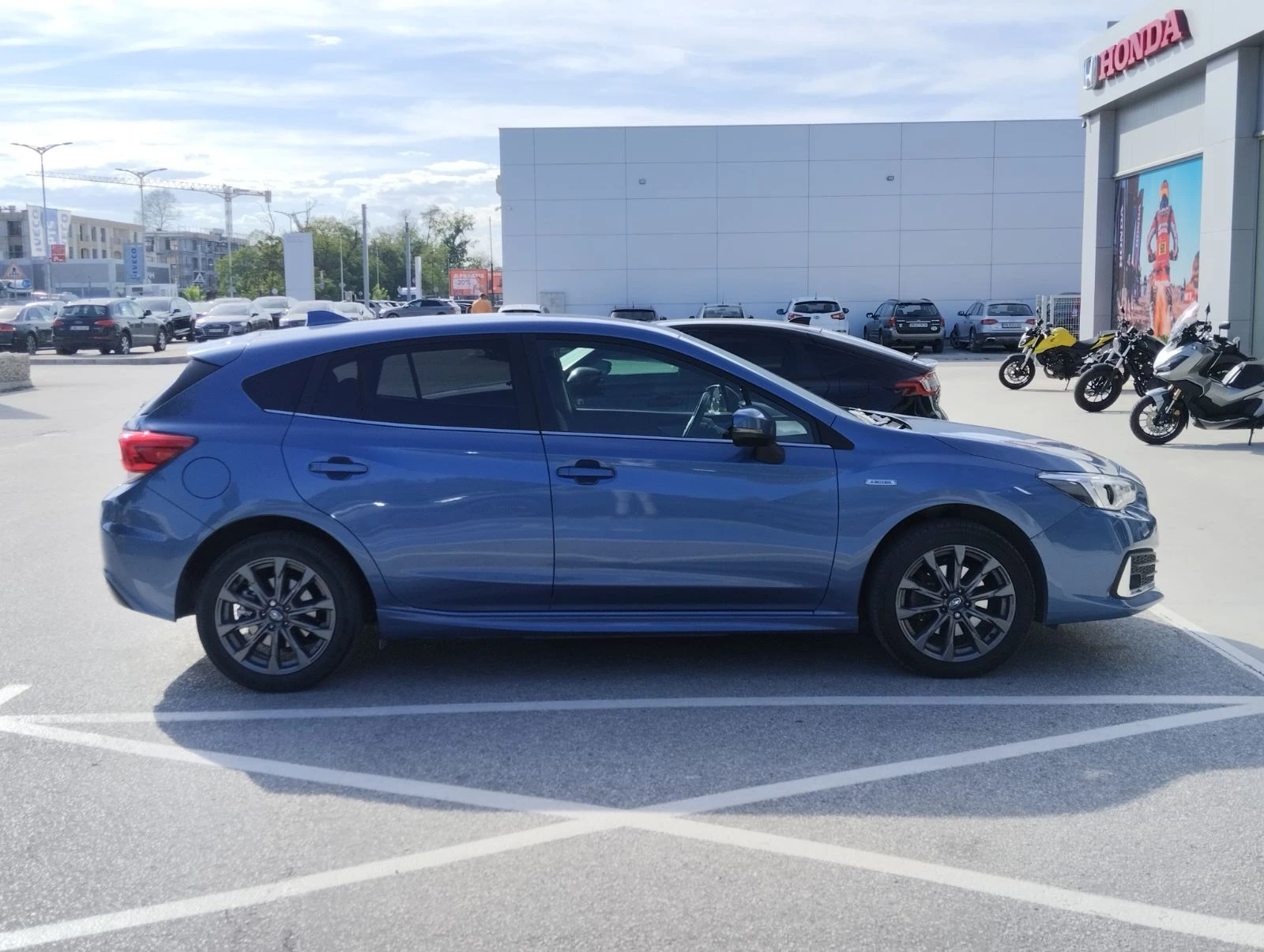 Subaru Impreza e-BOXER PREMIUM - изображение 8