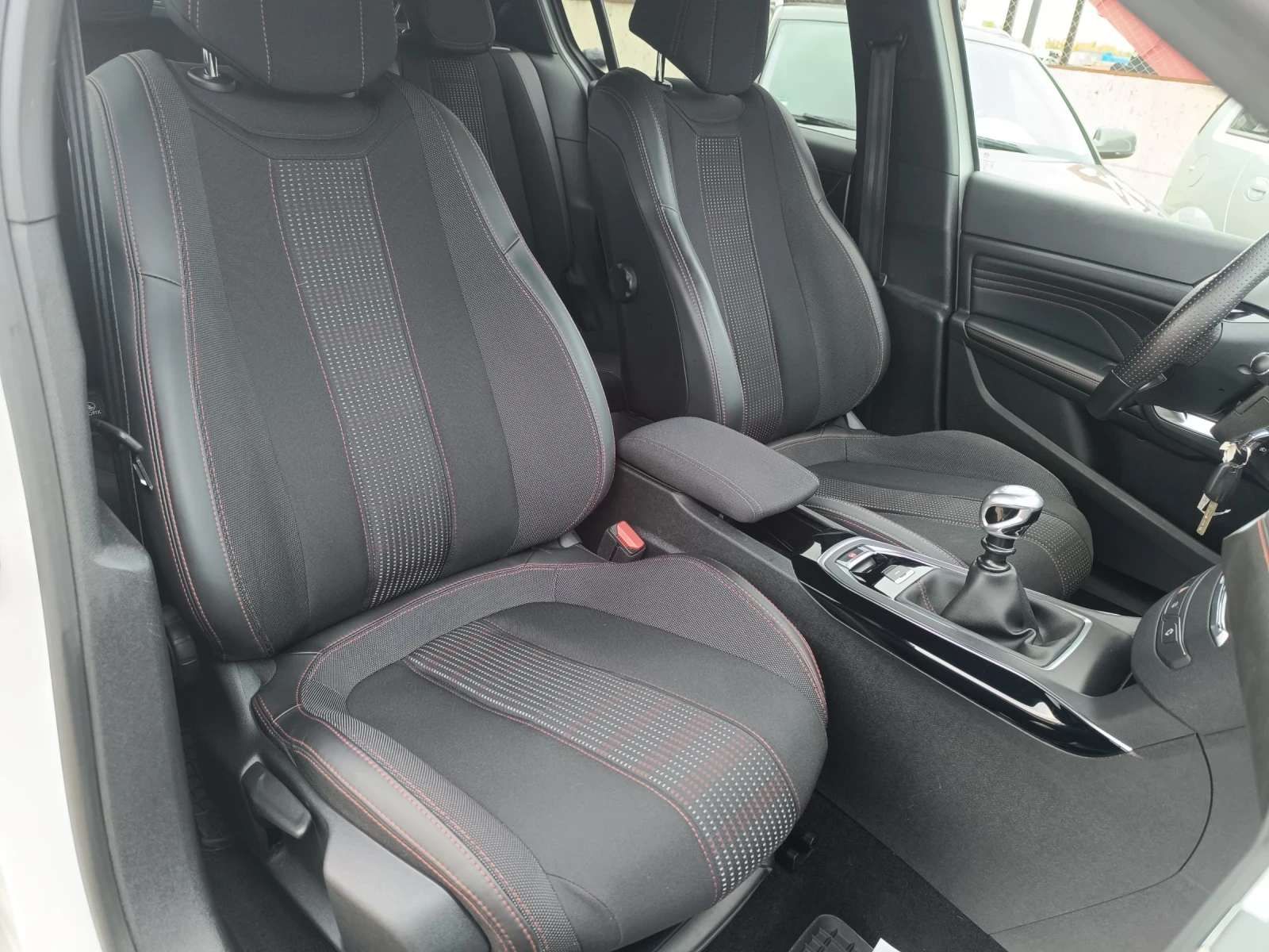 Peugeot 308 GT LINE NAVI - изображение 10
