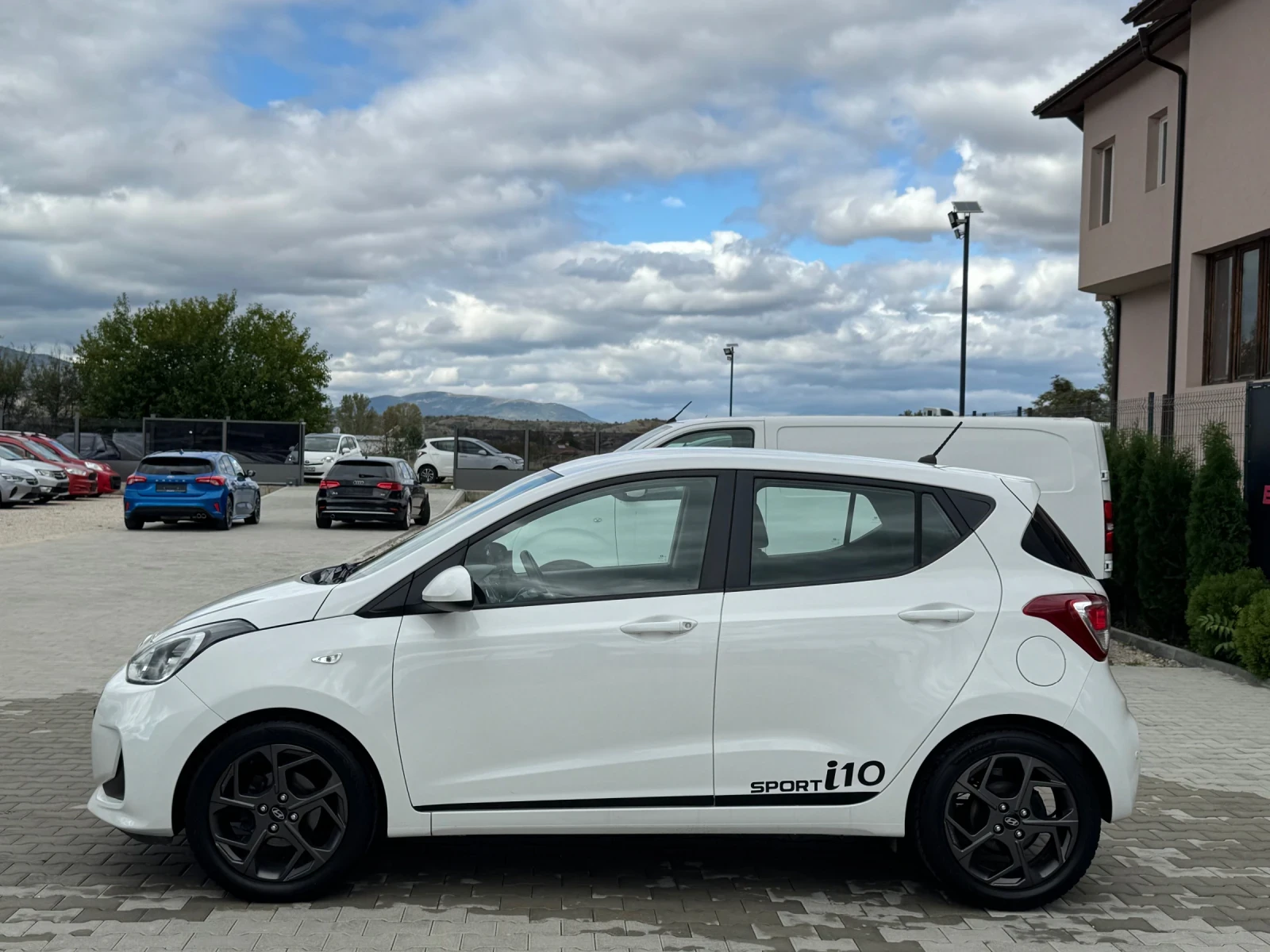 Hyundai I10 1.0i 2019 - изображение 2