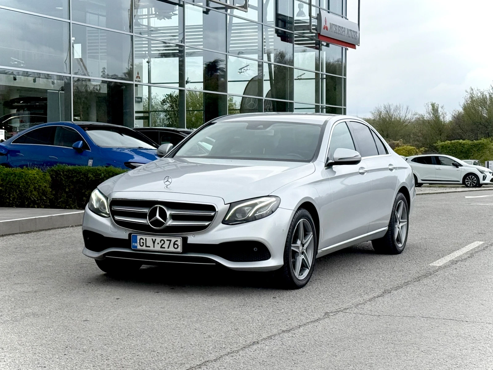 Mercedes-Benz E 220 Multibeam/Ambiente - изображение 2