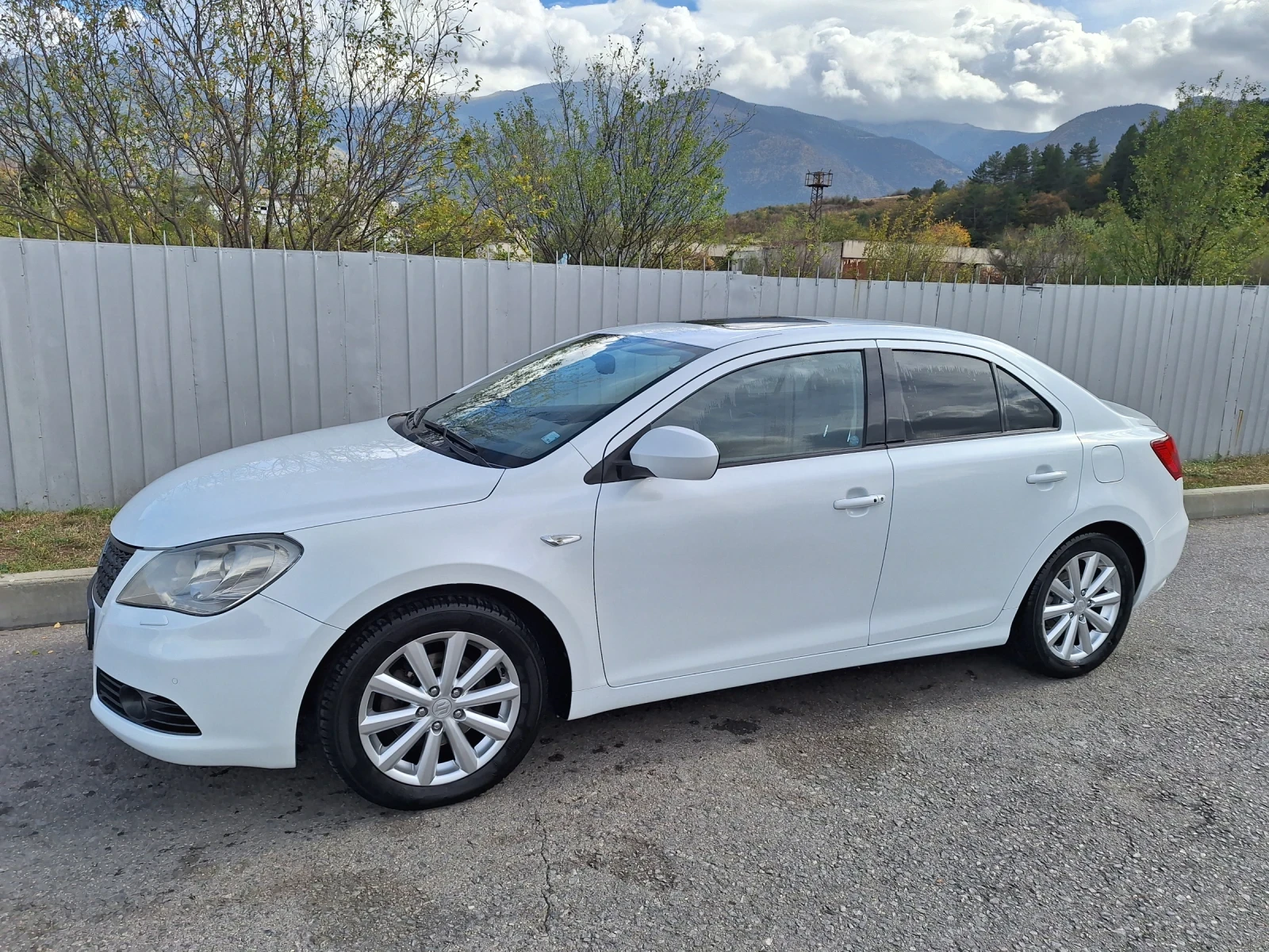 Suzuki Kizashi | Mobile.bg   7