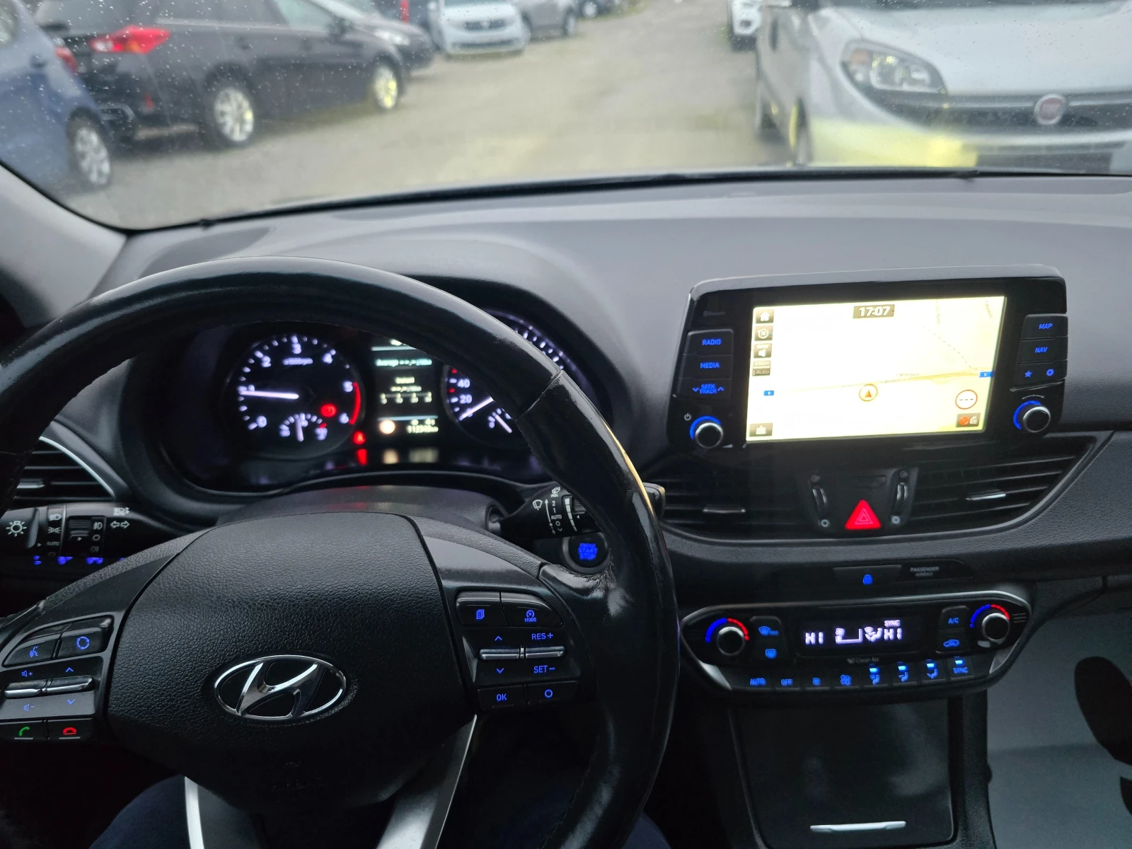 Hyundai I30 1.6 CRDi Premium-PANORAMA-NAVI | Mobile.bg � ����������� 12