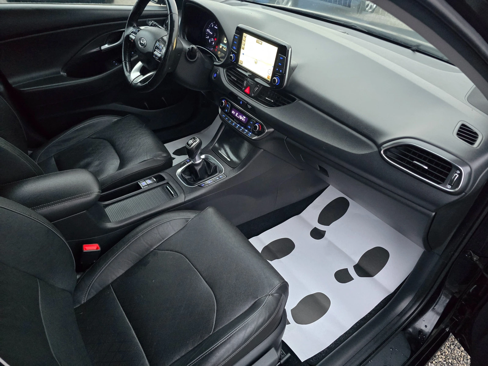 Hyundai I30 1.6 CRDi Premium-PANORAMA-NAVI - изображение 9