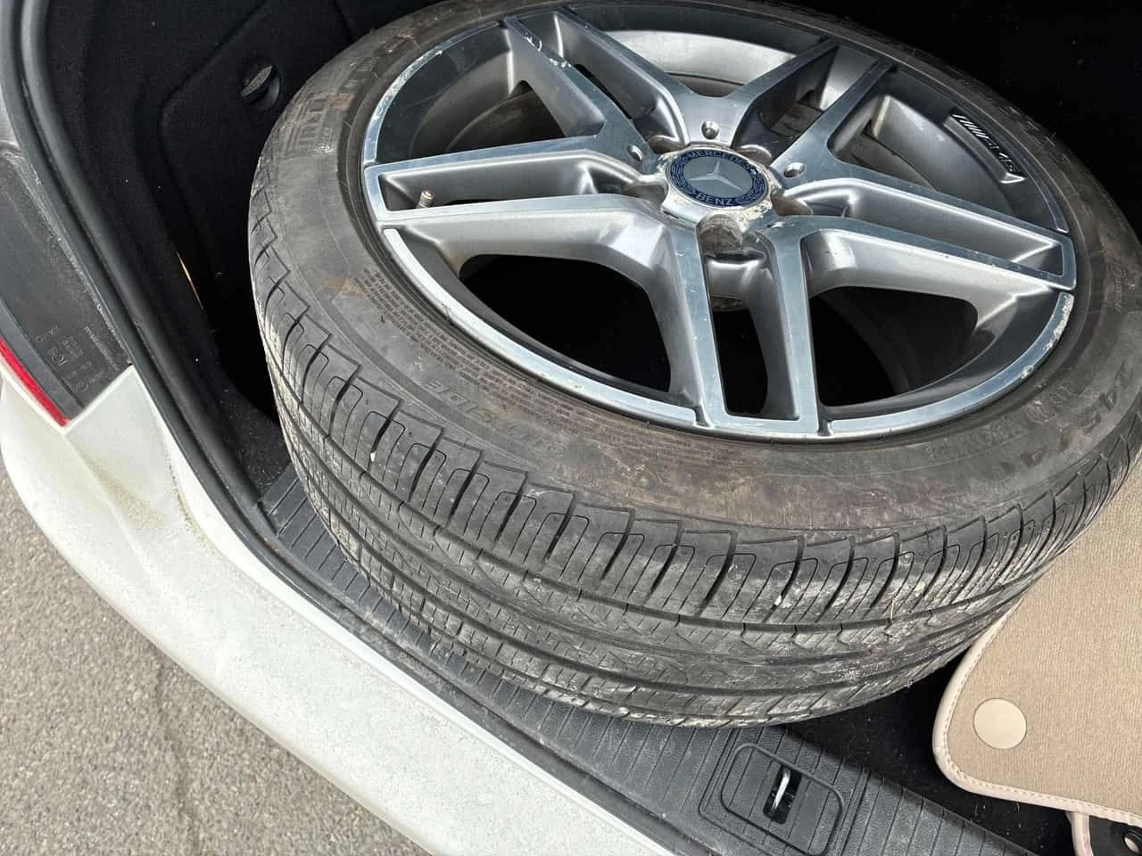 Mercedes-Benz E 250 AMG/BlueTEC /360 КАМ/Погрев/Пано/+ ГУМИ и ДЖАНТИ, снимка 13 - Автомобили и джипове - 54034351