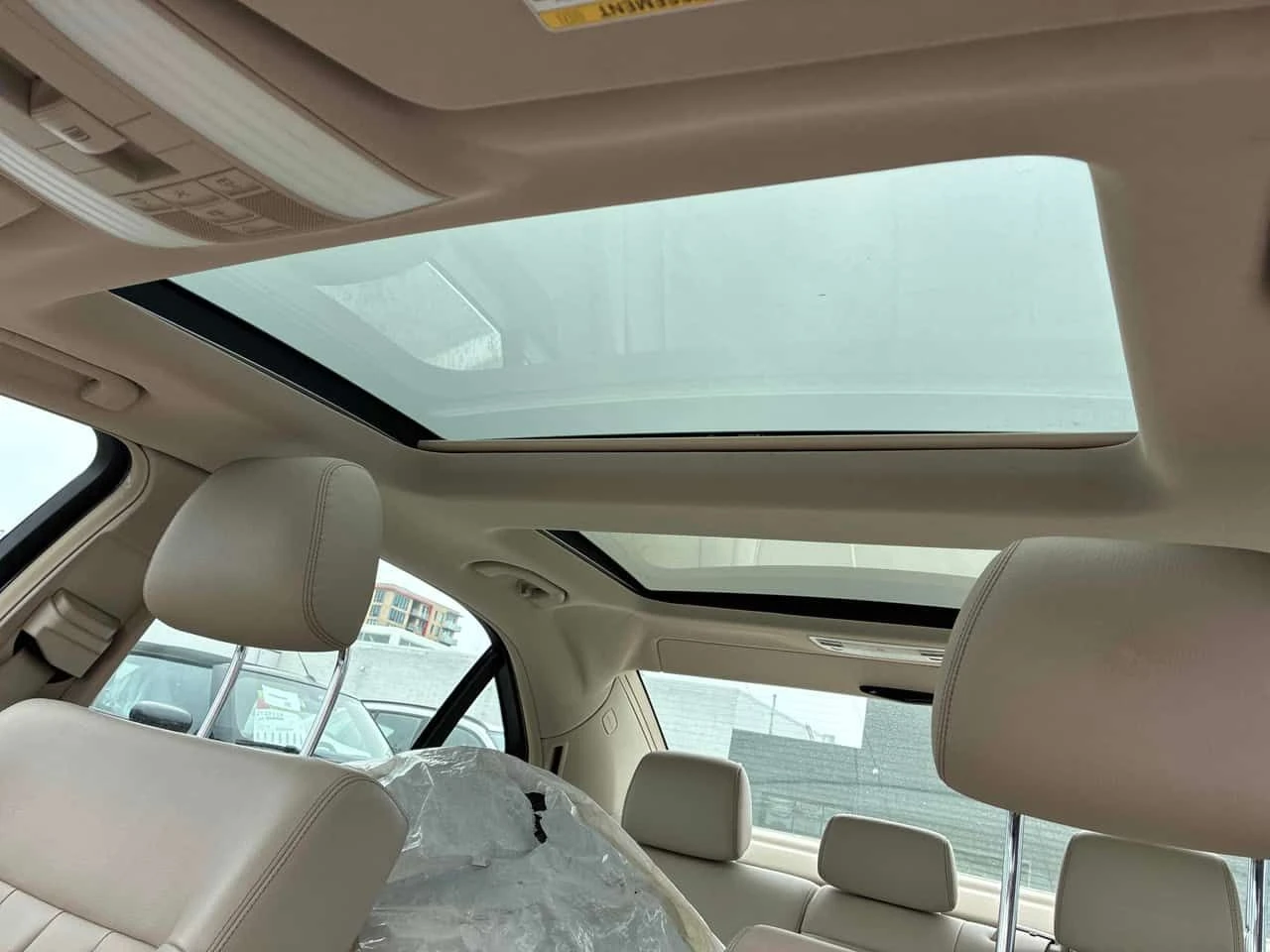 Mercedes-Benz E 250 AMG/BlueTEC /360 КАМ/Погрев/Пано/+ ГУМИ и ДЖАНТИ, снимка 9 - Автомобили и джипове - 54034351