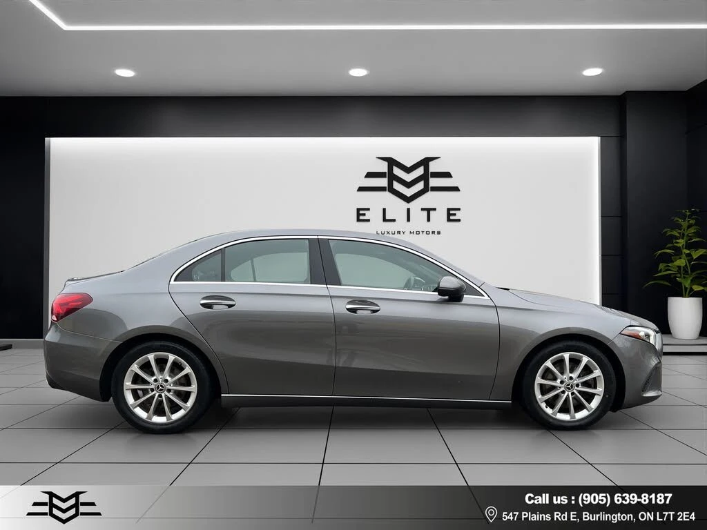 Mercedes-Benz A 220 Sedan 4MATIC* АвтоКредит* (Цена до БГ) , снимка 7 - Автомобили и джипове - 54212845