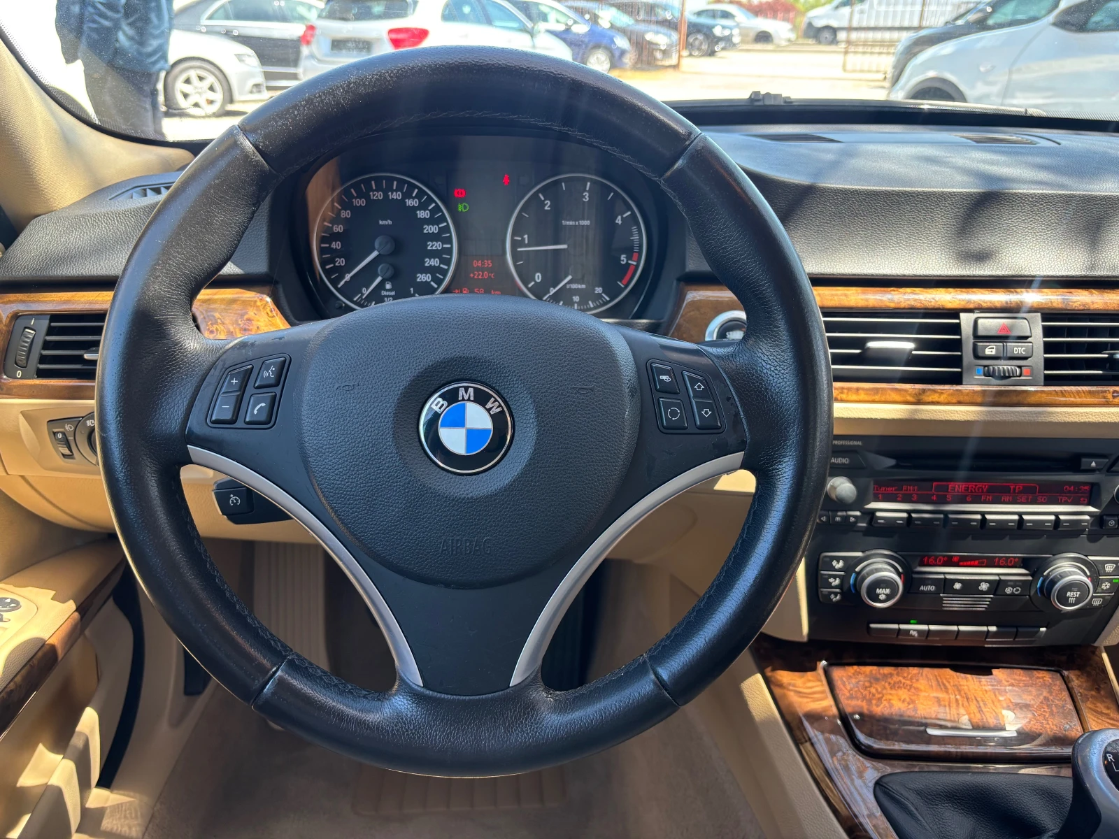 BMW 318 2.0d, снимка 11 - Автомобили и джипове - 54303927