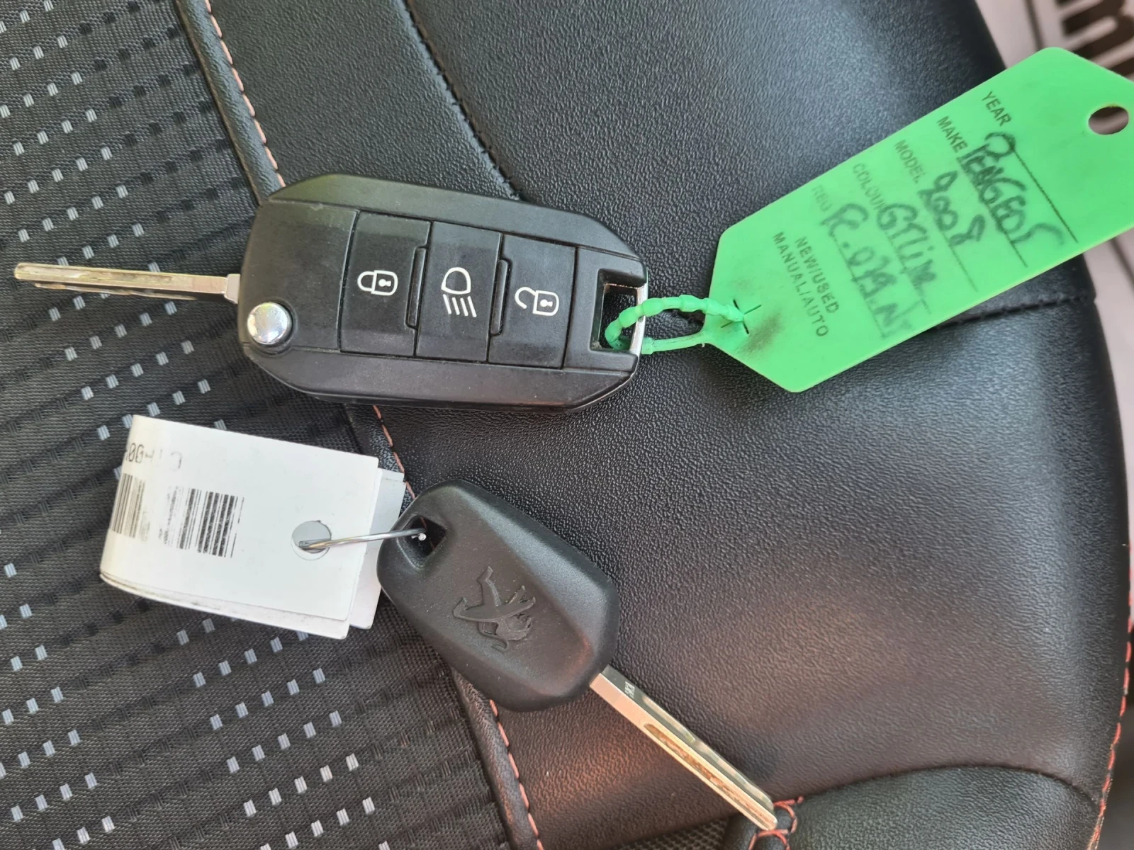 Peugeot 2008 1.2i 16V 110p.s GT-Line | Mobile.bg � ����������� 15