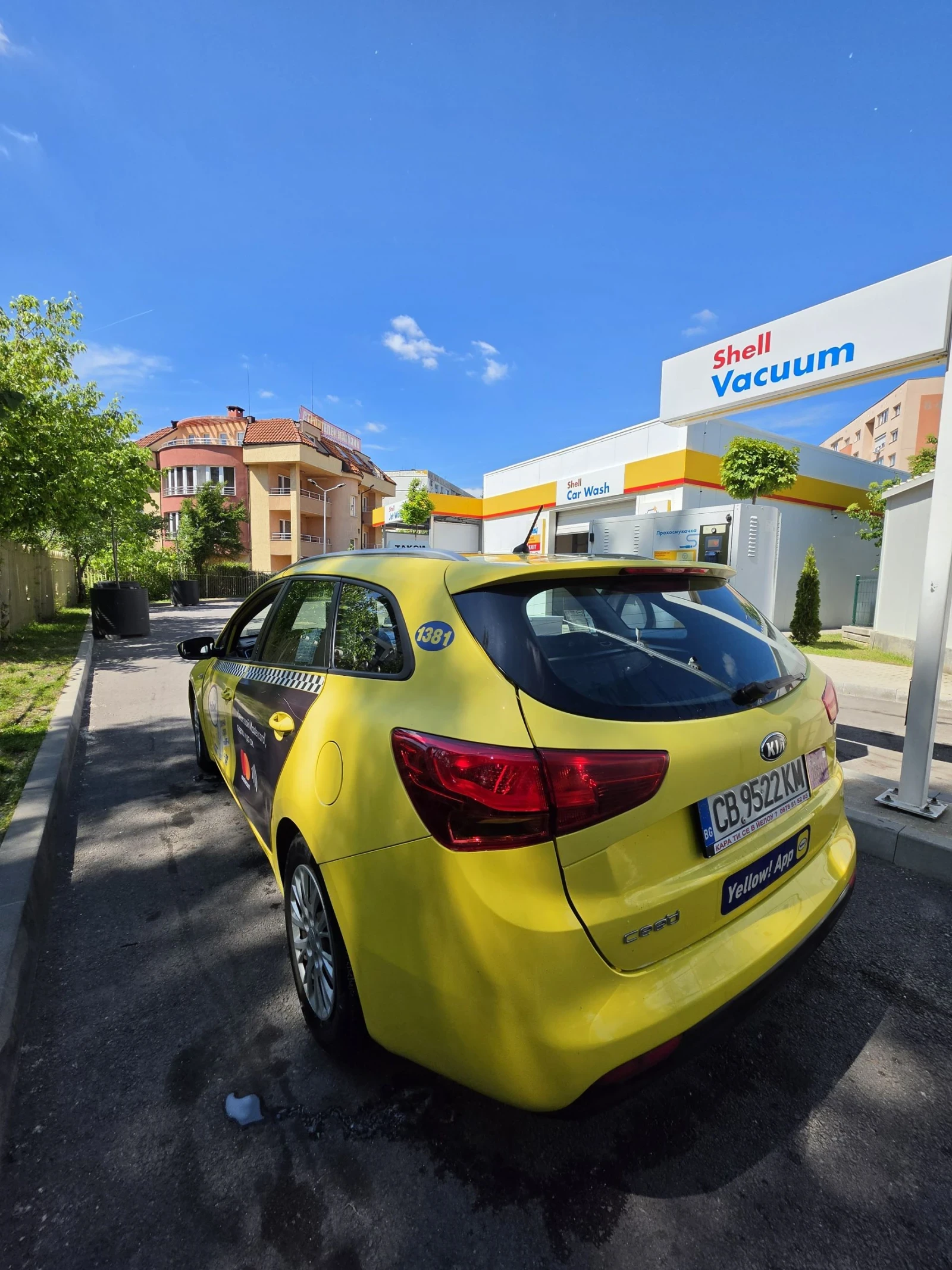 Kia Ceed Бензин/Газ, снимка 3 - Автомобили и джипове - 54598583