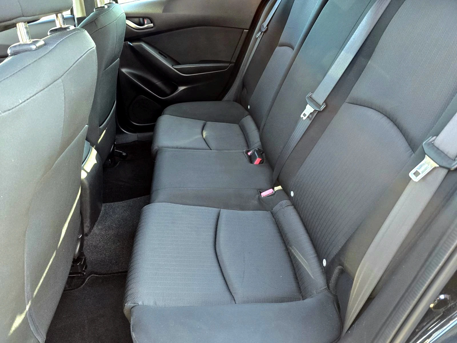 Mazda 3 ТОП СЪСТОЯНИЕ/1.5iSKYACTIV/НАВИГАЦИЯ, снимка 16 - Автомобили и джипове - 54605856