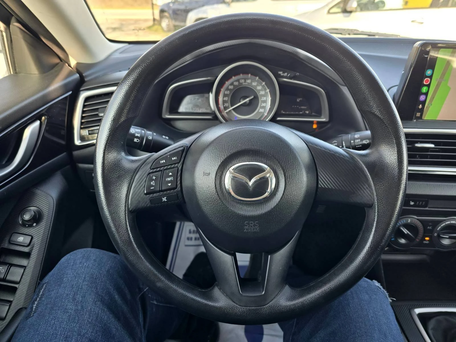 Mazda 3 ТОП СЪСТОЯНИЕ/1.5iSKYACTIV/НАВИГАЦИЯ, снимка 10 - Автомобили и джипове - 54605856